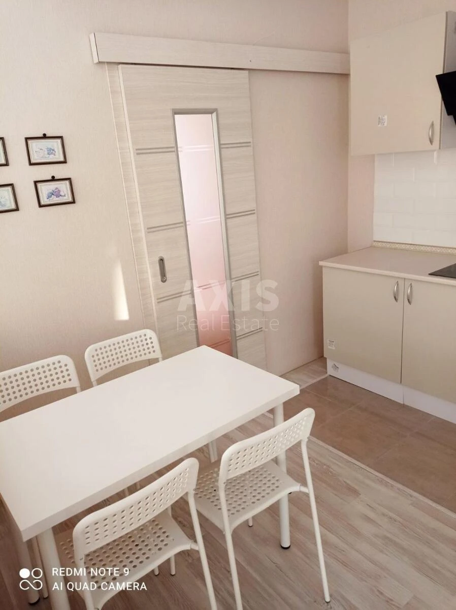 2k apartment vul. Nagirna 16660391