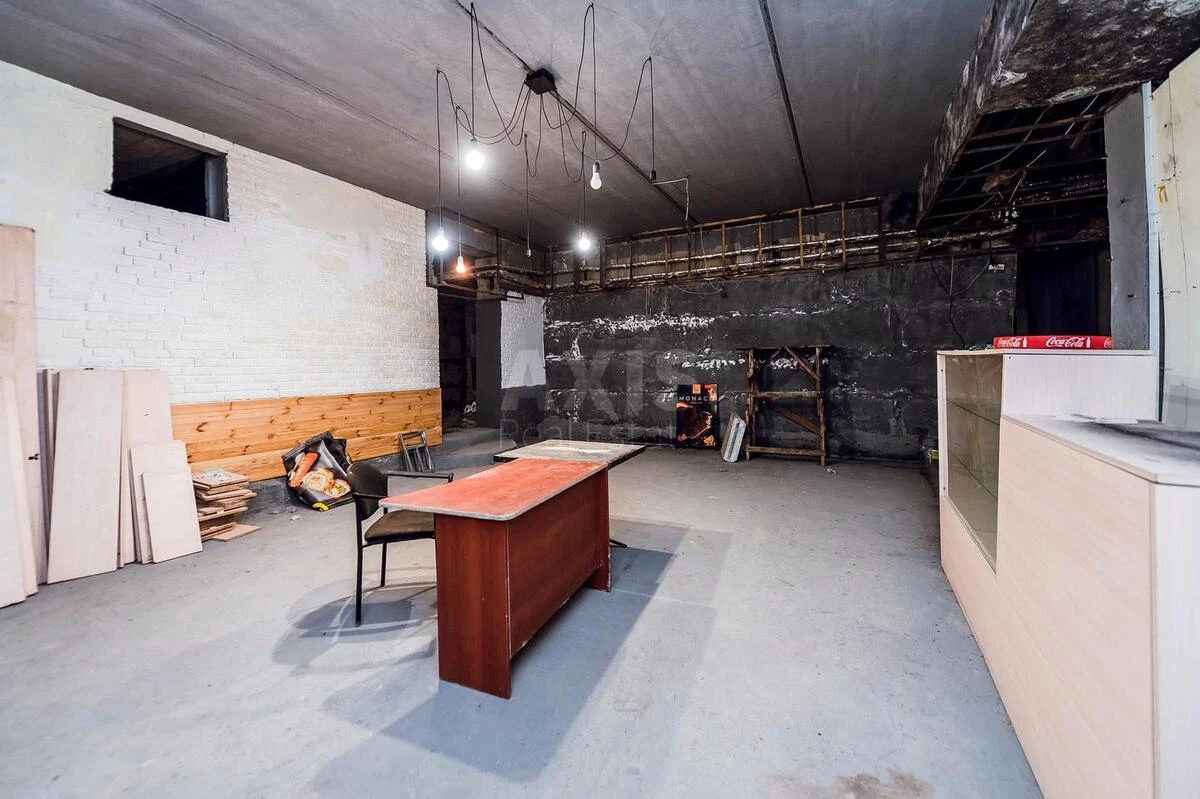 Service object vul. Trostjanec'ka 49А, 176m2639313