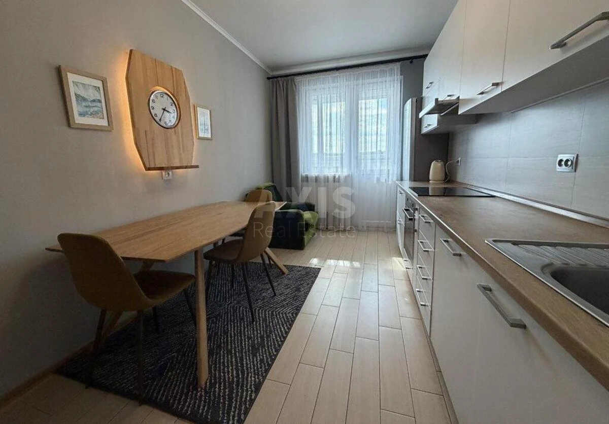 2k apartment vul. Strokacha Tymofija 9709991