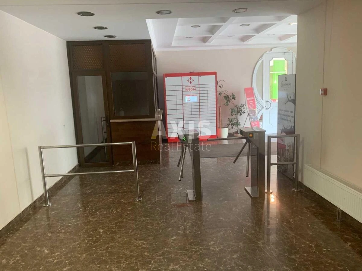 Office vul. Jaroslavs'ka 56А, 225m2521181