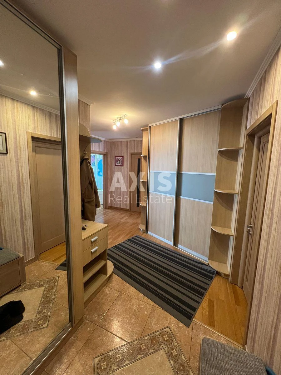 2k apartment vul. Yulia Zdanovska sixty amps529521