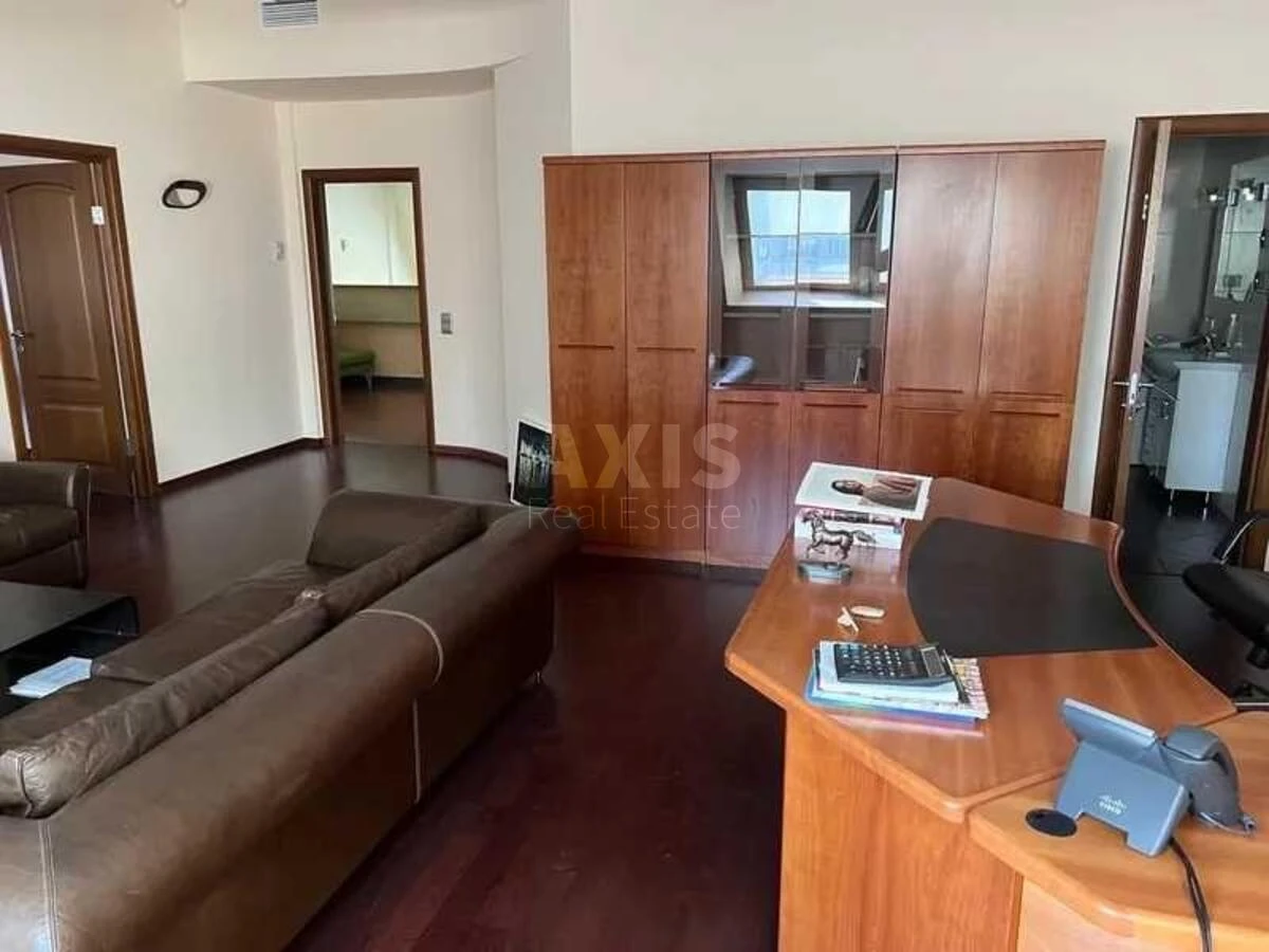 Office vul. Volodymyrs'ka 97/37, 500m2635010