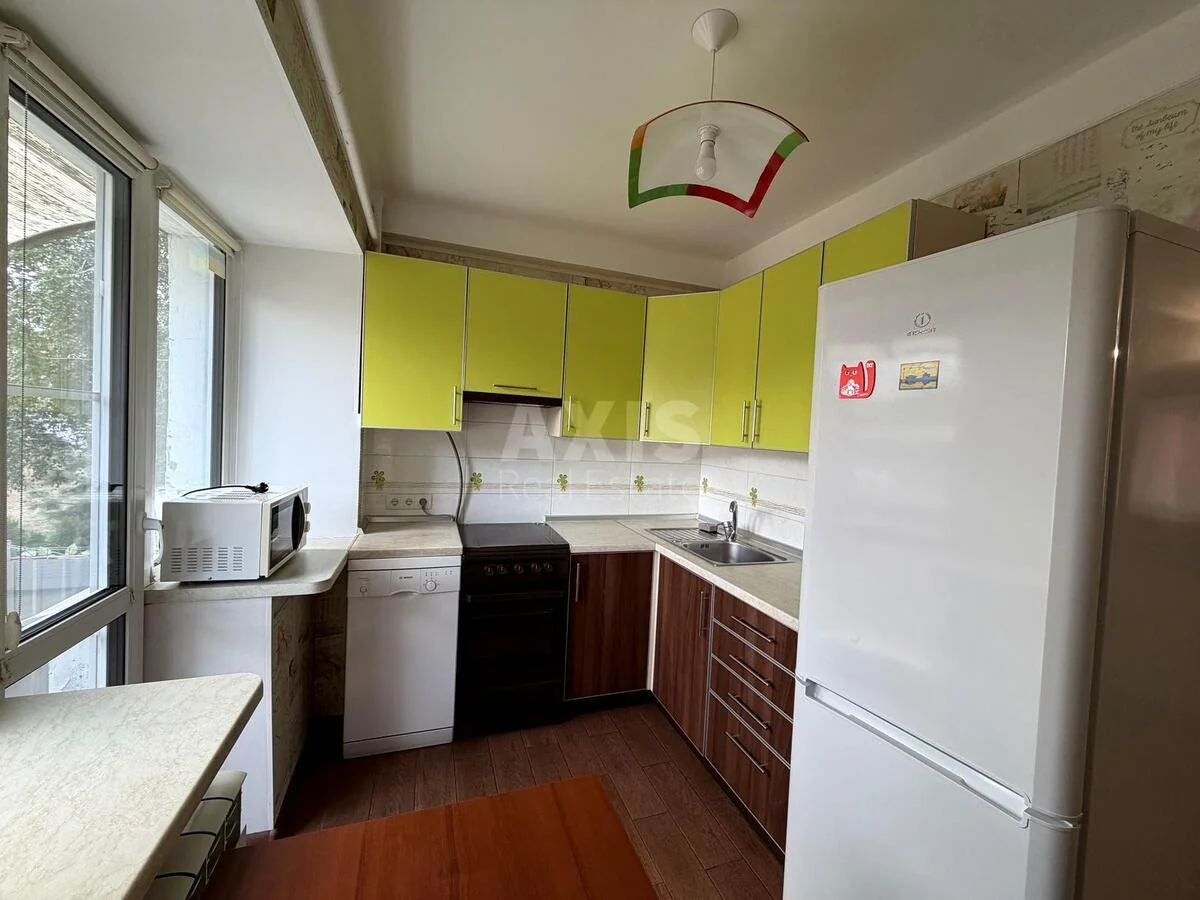2k apartment pr-t Berestejskij 22
