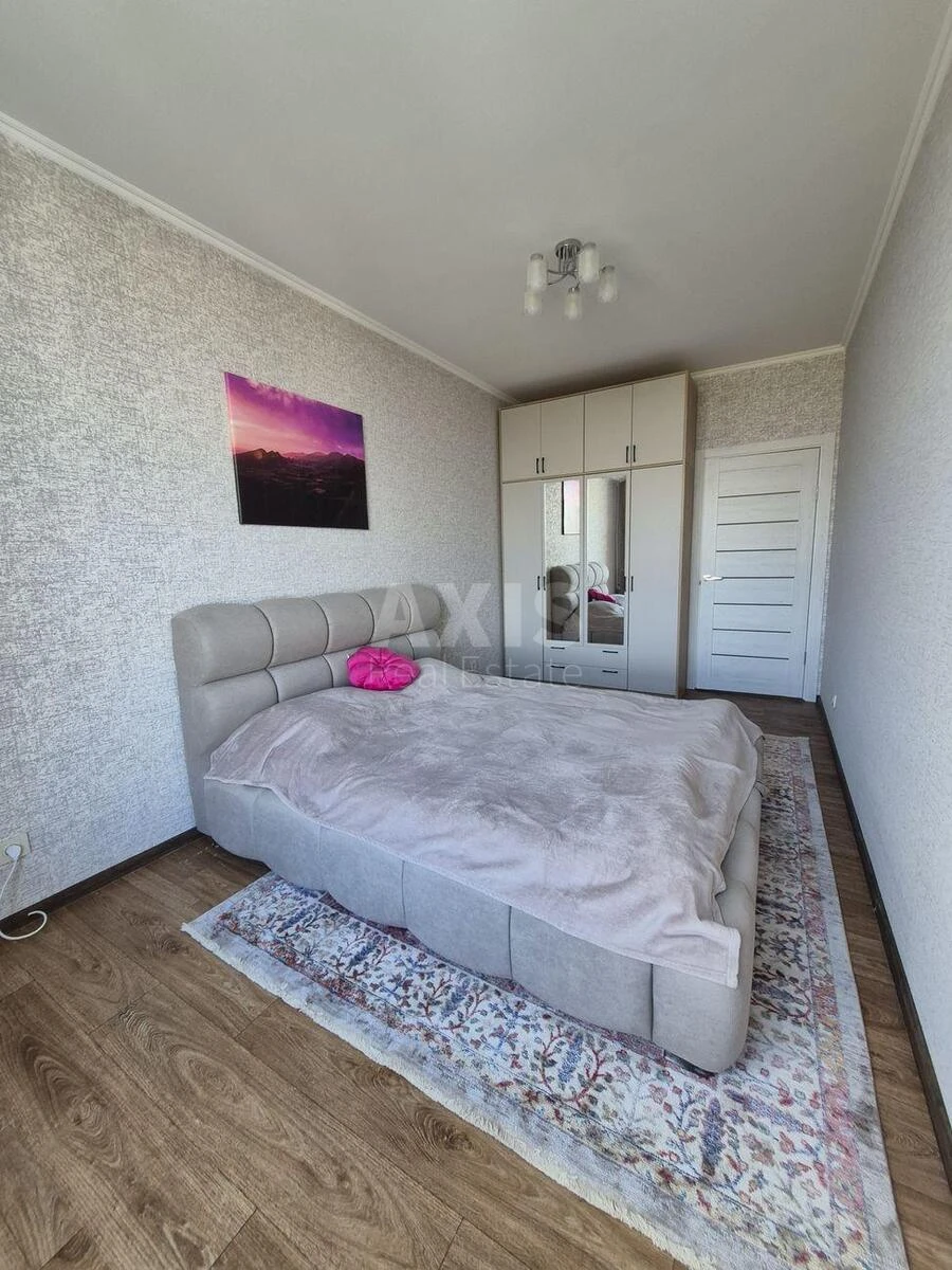 2k apartment pr-t Glushkova Akademika 42699304