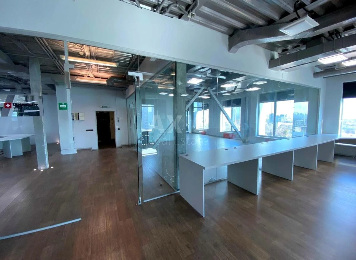 Office vul. Degtjarivs'ka 27Т, 777m26687616