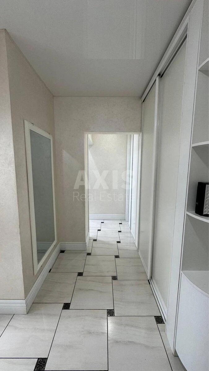 3k apartment vul. Urlivs'ka 36Г685869