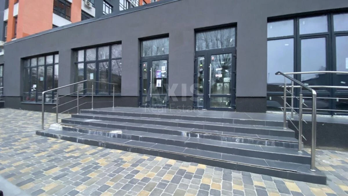 Trade object vul. Berezhans'ka 15, 530m2675520