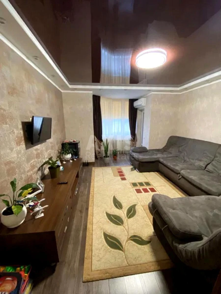 3k apartment vul. Urlivs'ka 21Б639844