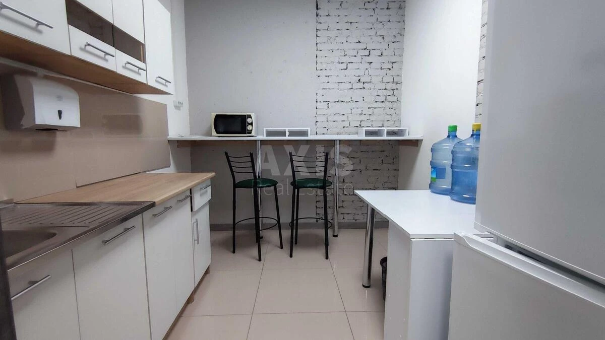 Office vul. Truskavec'ka 2А, 122m2710438