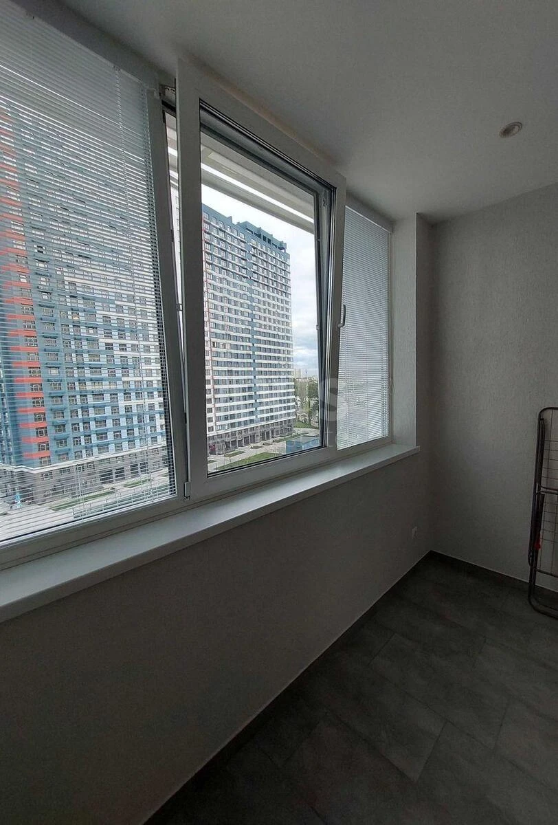 1k apartment vul. Sverstjuka Jevgena 4709689