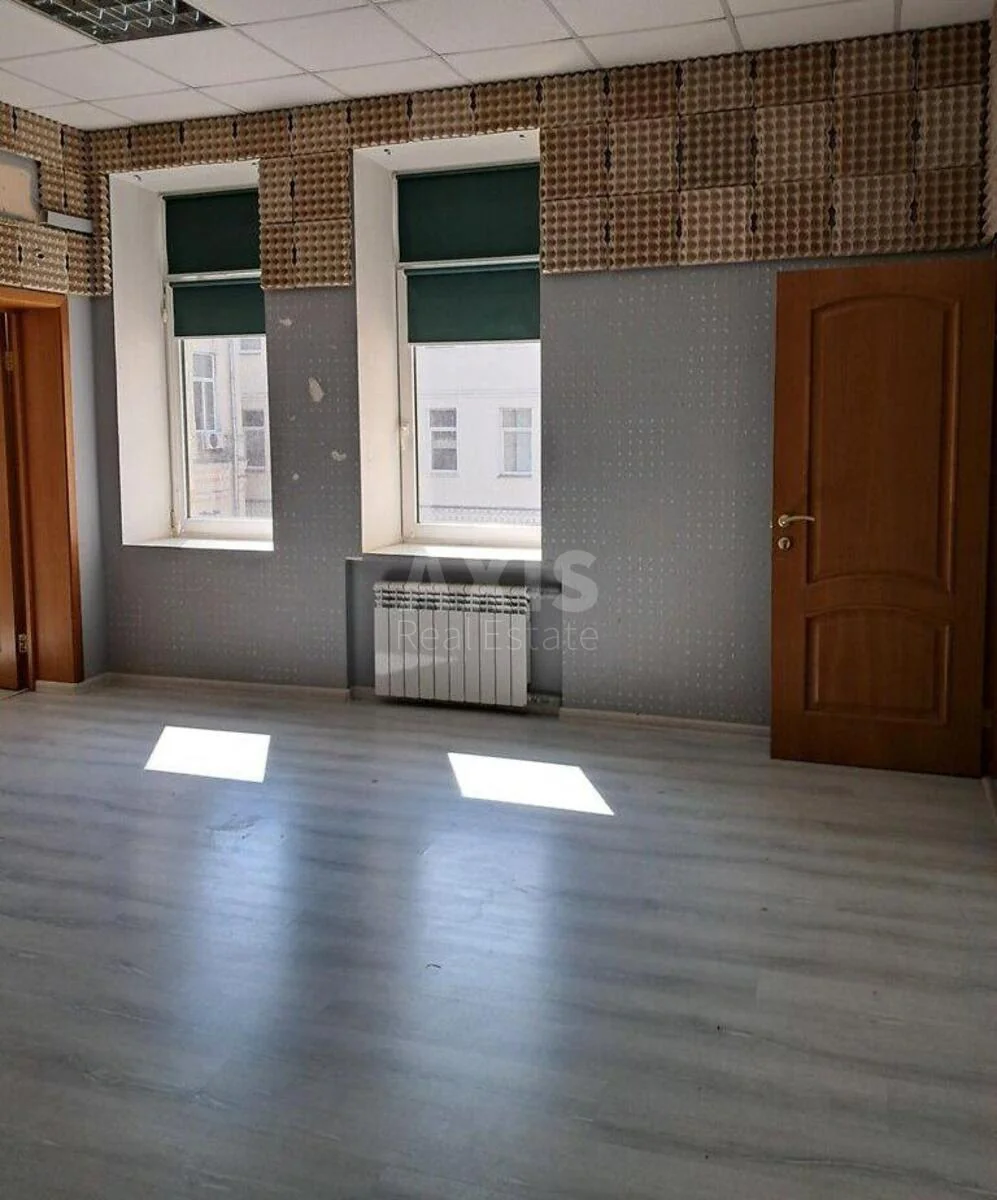Офіс вул. Хрещатик 44А, 75м2