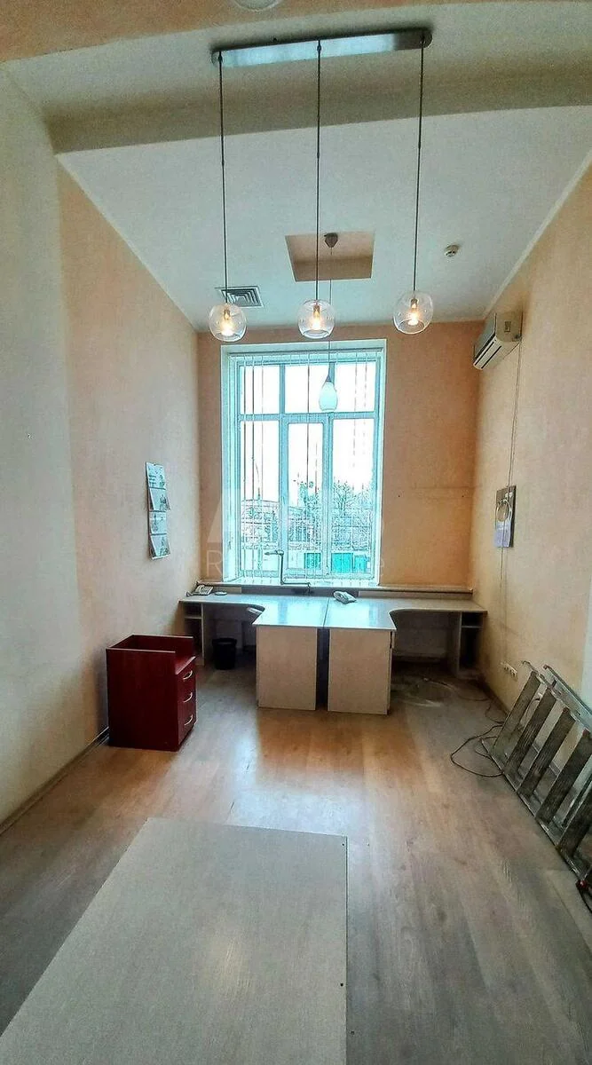 Офис ул. Ивана Огиенко 15, 88м2