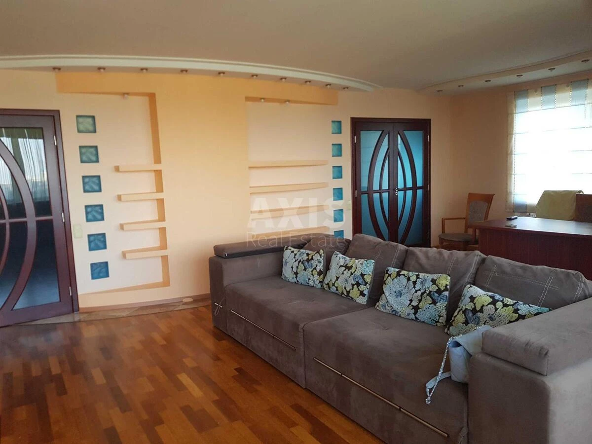 4к квартира пр-т Берестейский 103683835