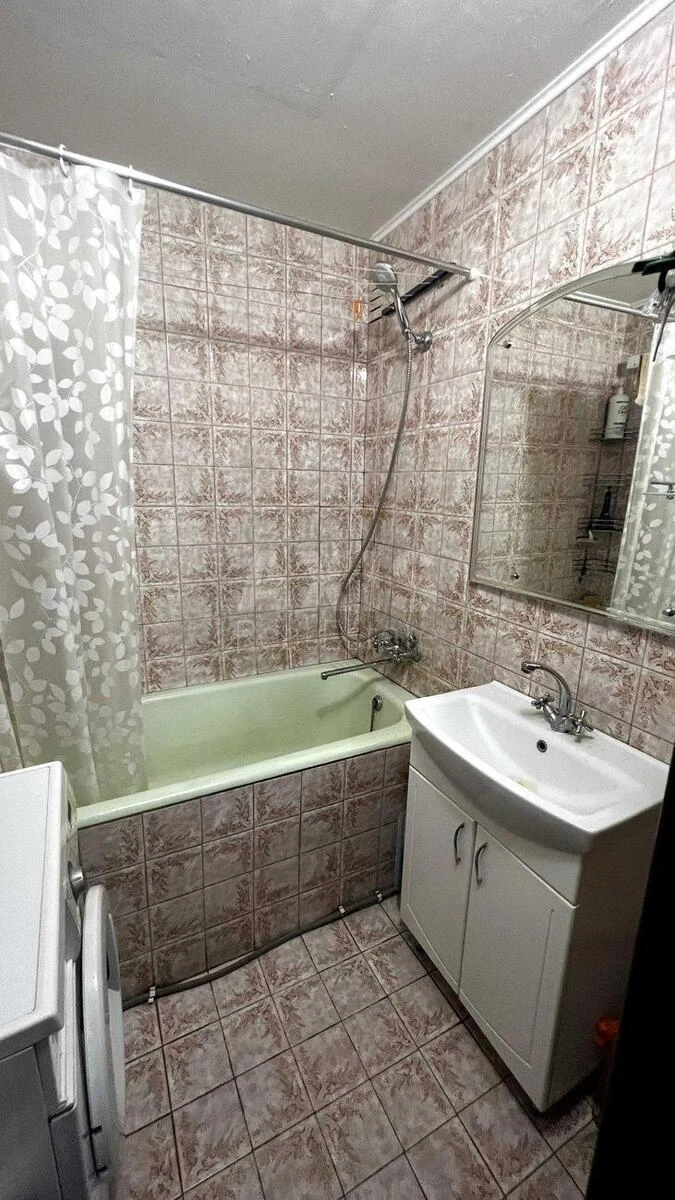 2к квартира ул. Драгоманова 23713787