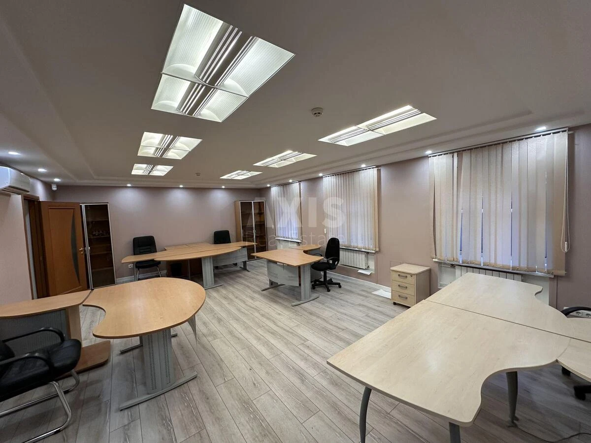 Office vul. Instytuts'ka 16, 94m2698396