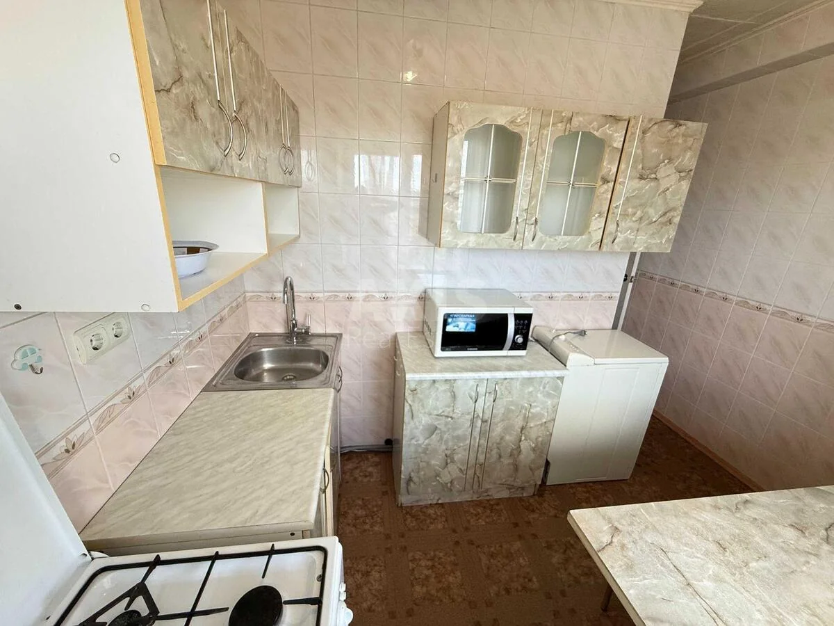 3к квартира вул. Серафимовича 13