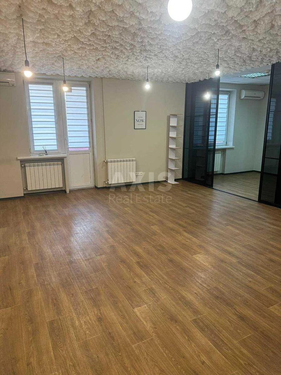 Office vul. Mykil's'ko-Slobids'ka 18, 68m265005