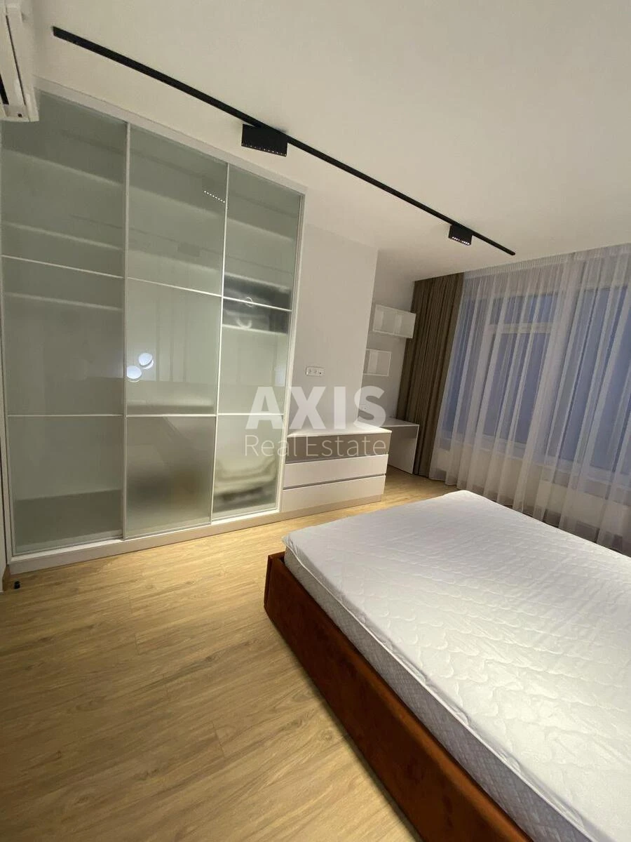 5k apartment vul. Buslivs'ka 125147017