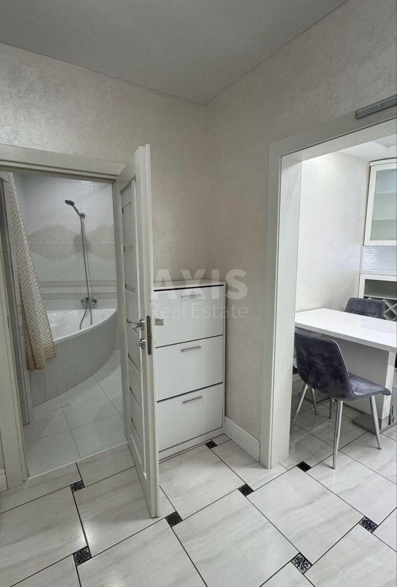 3k apartment vul. Urlivs'ka 36Г6858610