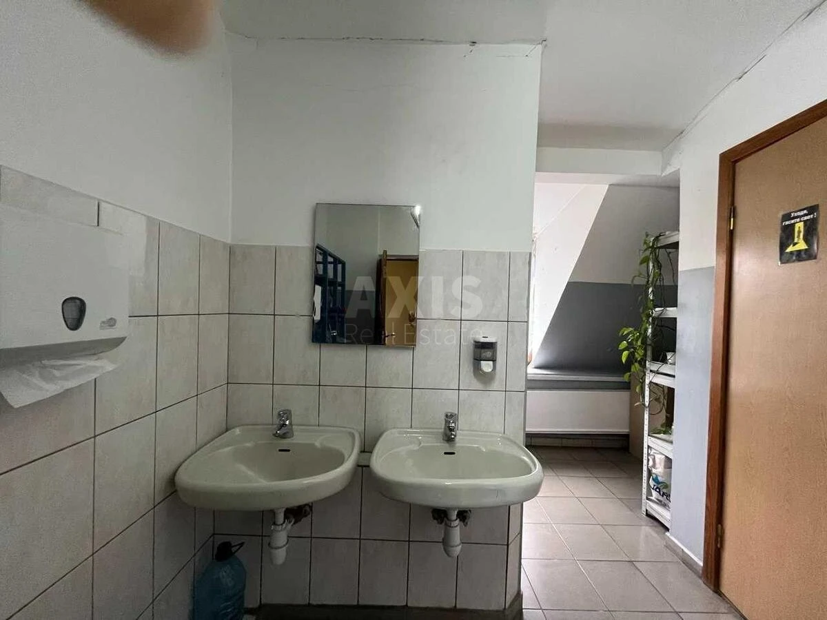 Office vul. Zhukovs'kogo Vasylja 8, 468m27158218
