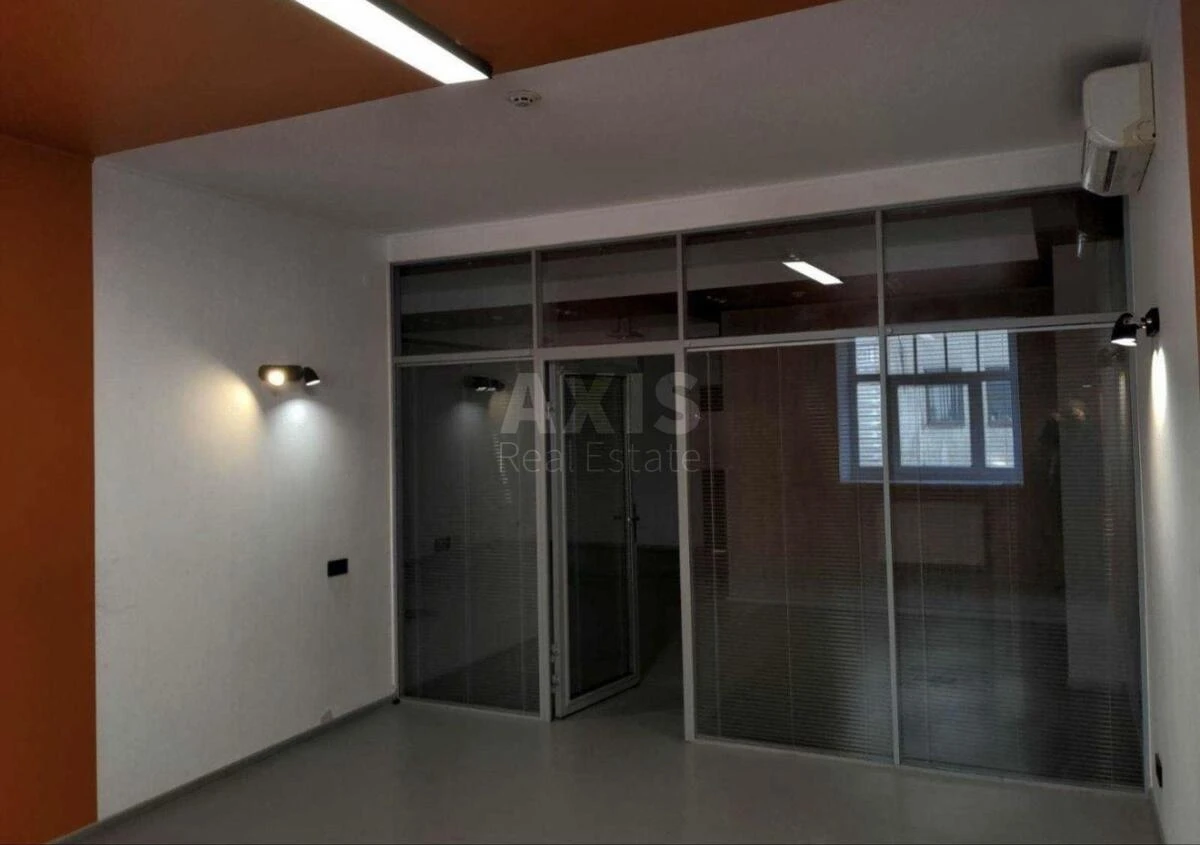Office vul. Myhajlivs'ka 1, 270m26918012