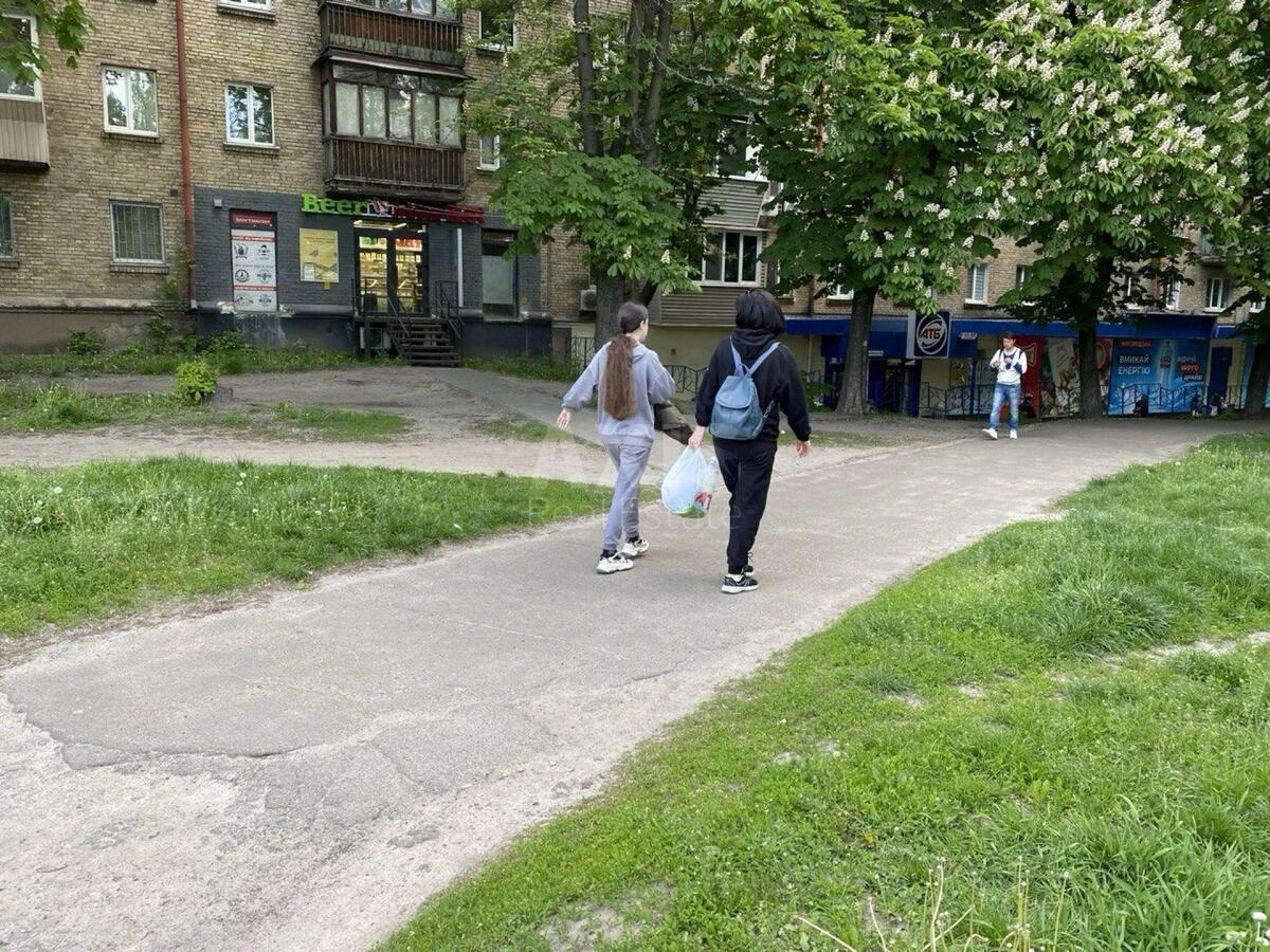 Объект торговли ул. Ольжича 4, 50м2643574