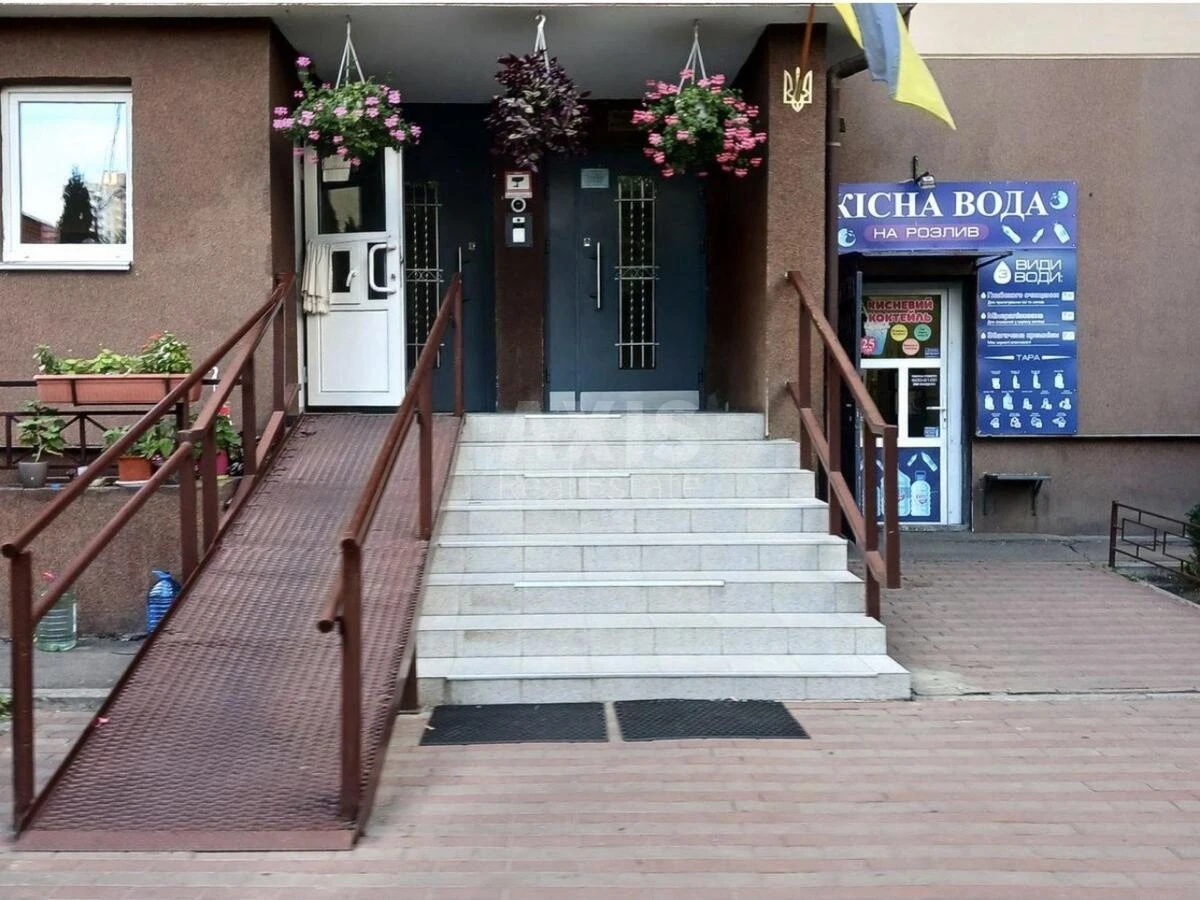 3k apartment vul. Urlivs'ka 38709222