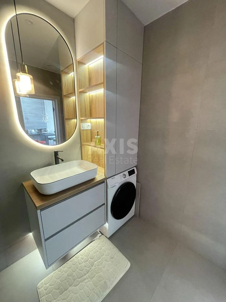 1k apartment nab. Dniprovs'ka 15624925