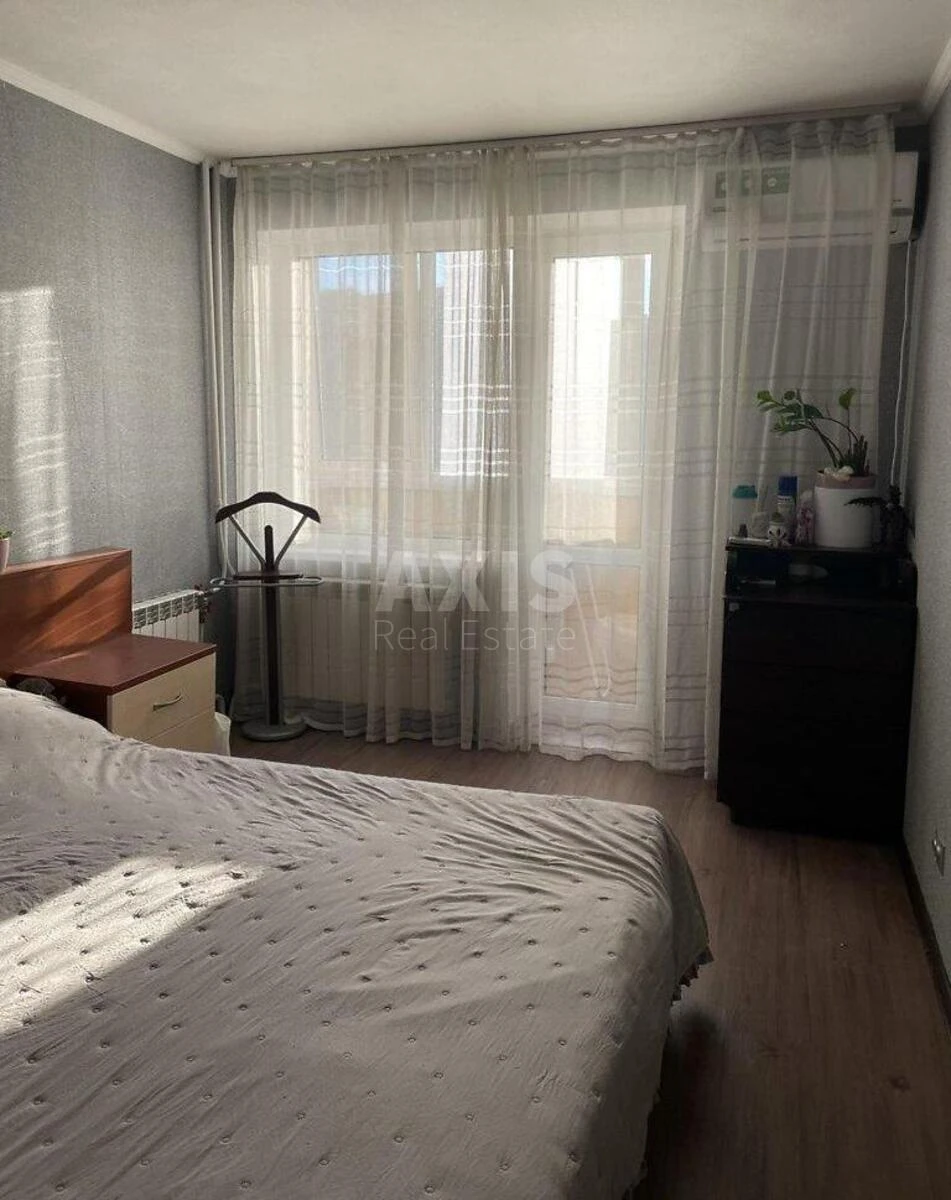 3к квартира ул. Голосеевская 6648226