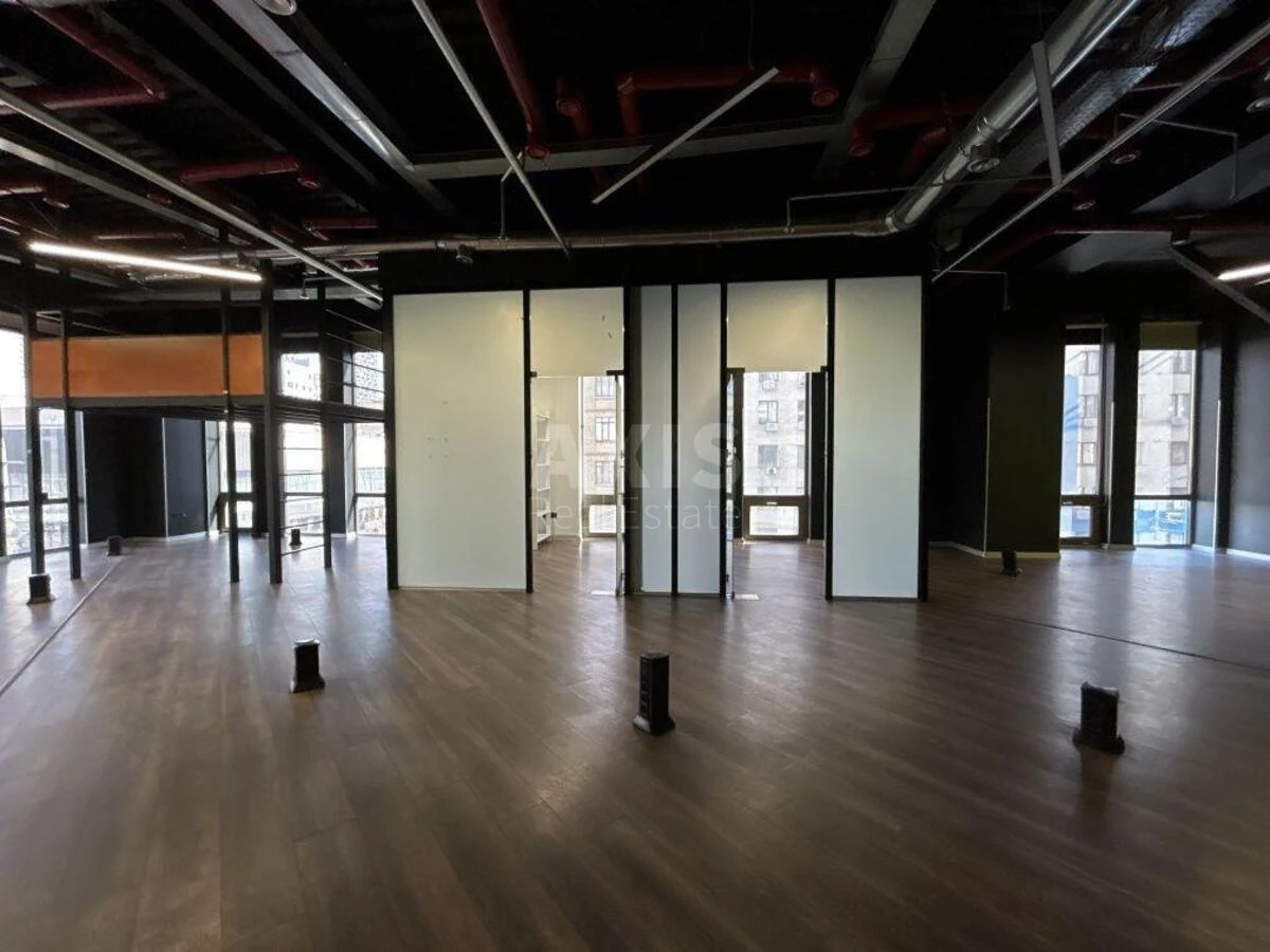 Office vul. Velyka Vasyl'kivs'ka 72, 322m2717084