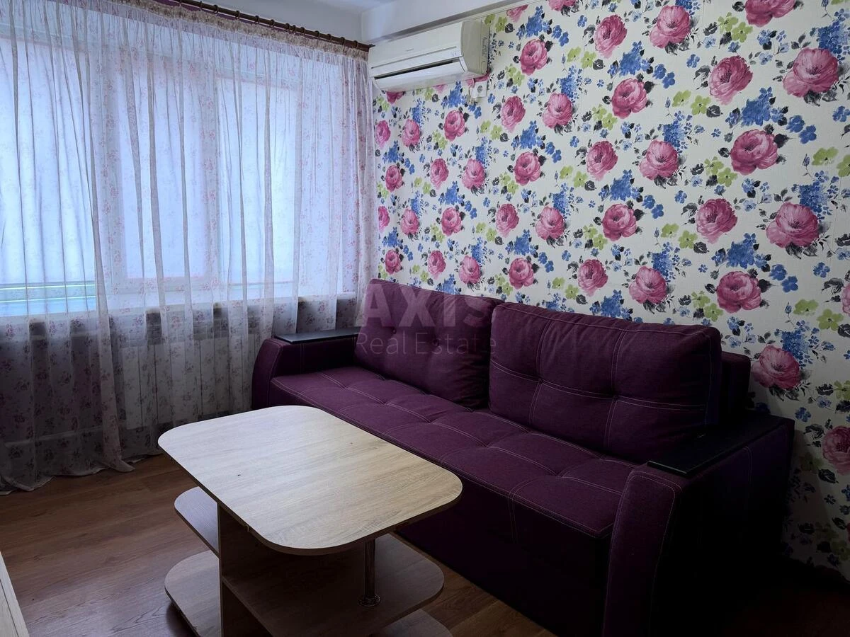 2k apartment pr-t Berestejskij 22699241