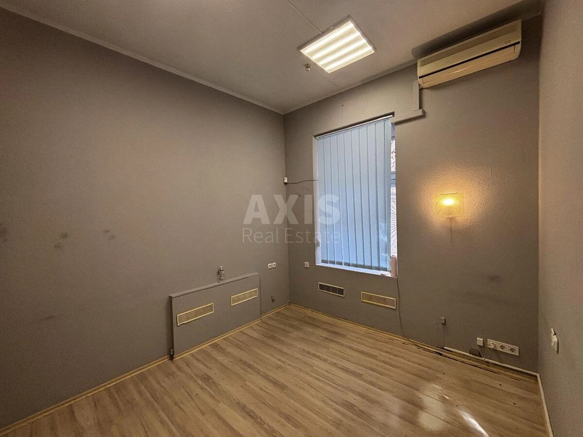 Office vul. Basejna 3А, 31m268598