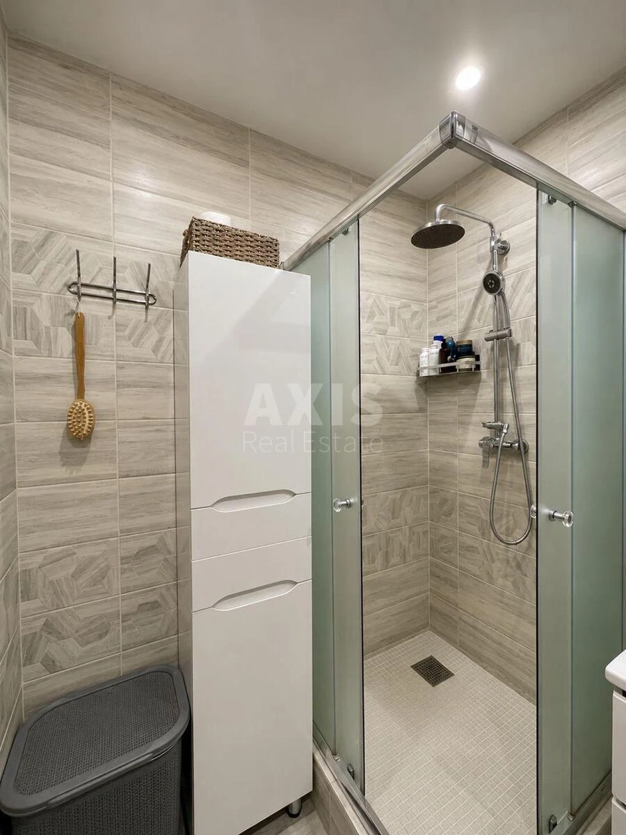 1k apartment vul. Oleksandrivs'ka 17012511