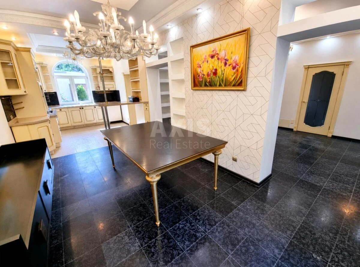 Дoм ул. Раевского Николая, 467м2, город Киев703471