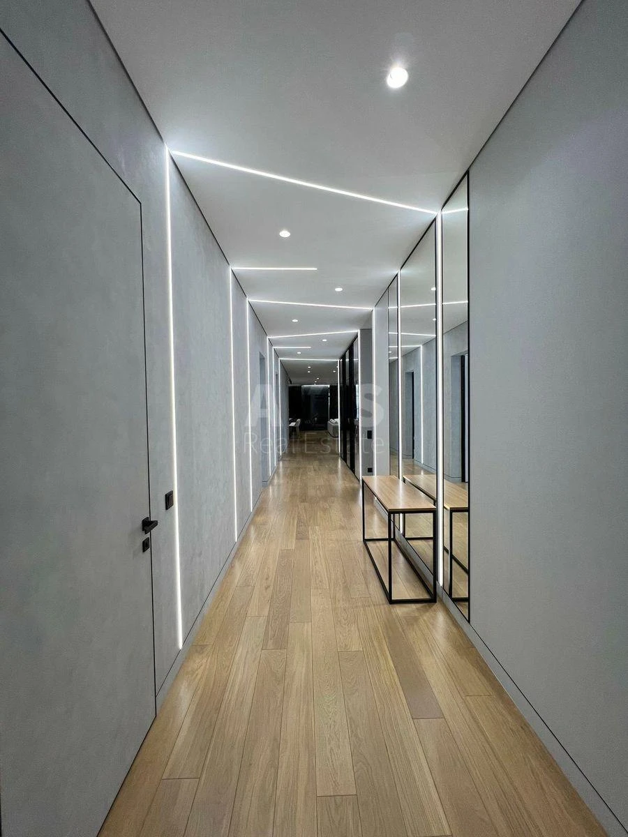 House vul. Bogatyrs'ka, 432m2, Kyiv city509480