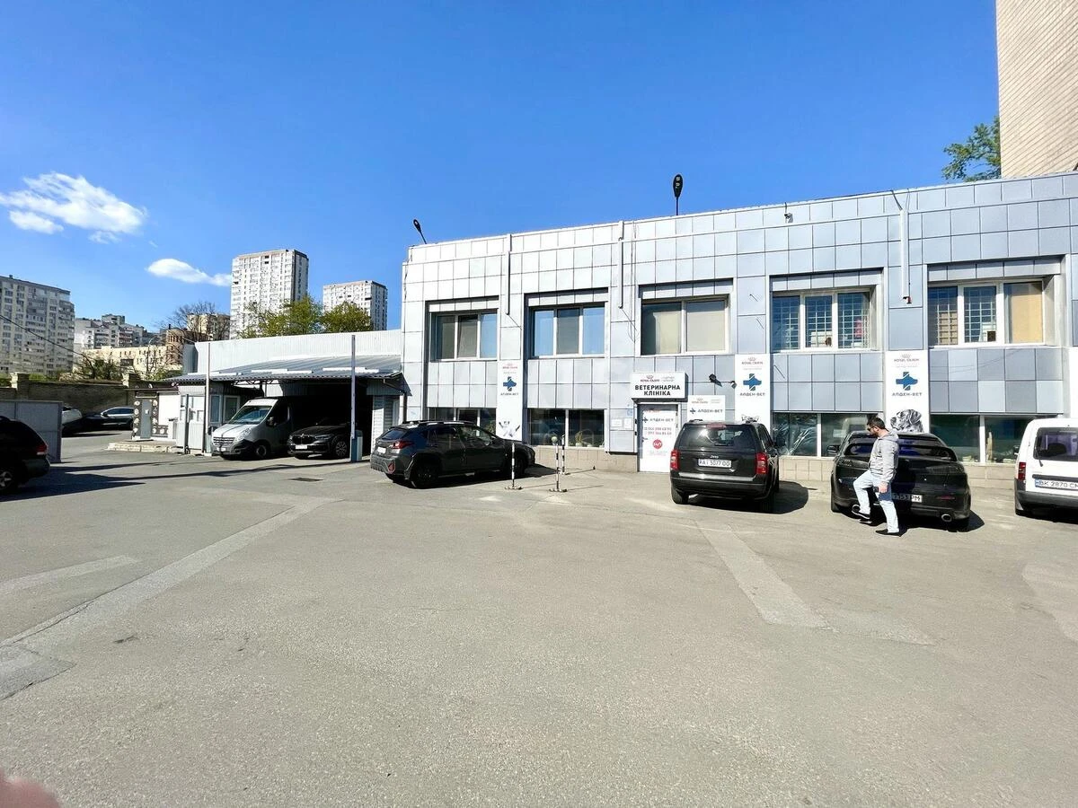 Объект торговли пр-т Лобановского 4, 220м269457