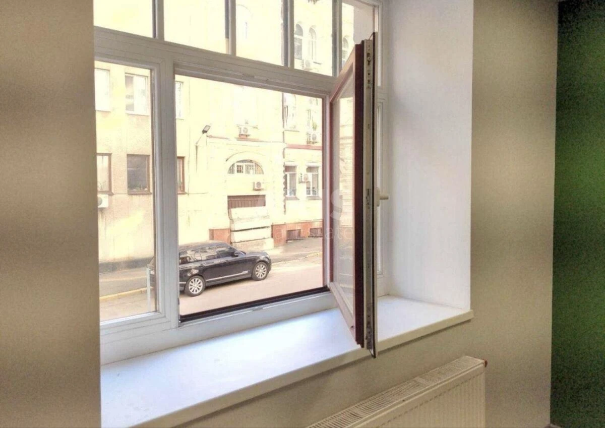 Office vul. Myhajlivs'ka 1, 270m26918016
