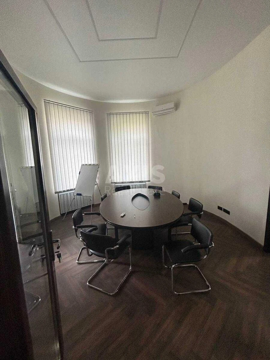 Office vul. Saksagans'kogo 31/27, 220m2515153