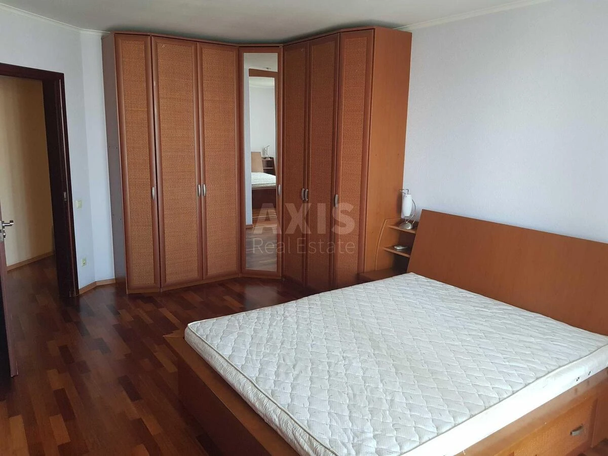 4к квартира пр-т Берестейский 1036838310