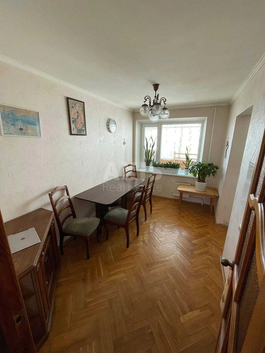 3k apartment vul. Levka Lukyanenka 13А695421