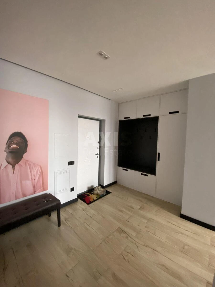 1k apartment vul. L'vivs'ka 15696122