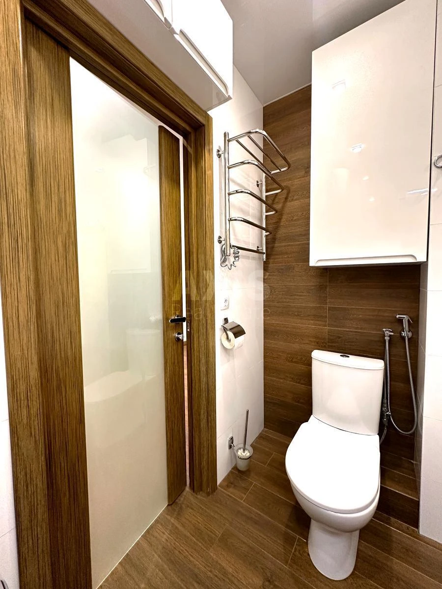 2k apartment vul. Yulia Zdanovska 486655910