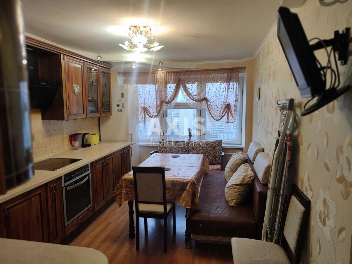 3к квартира пл. Святошинская 1570290