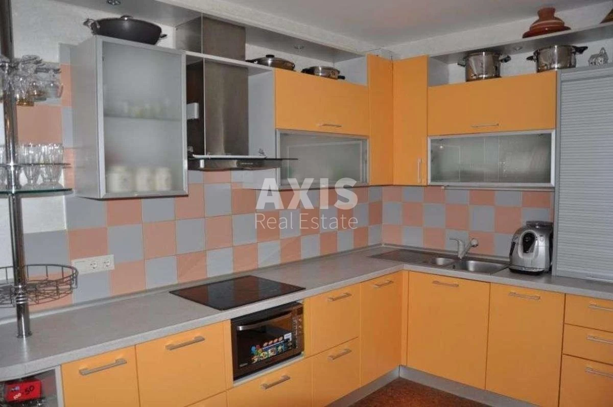 4k apartment vul. Kotel'nykova Myhajla 124745