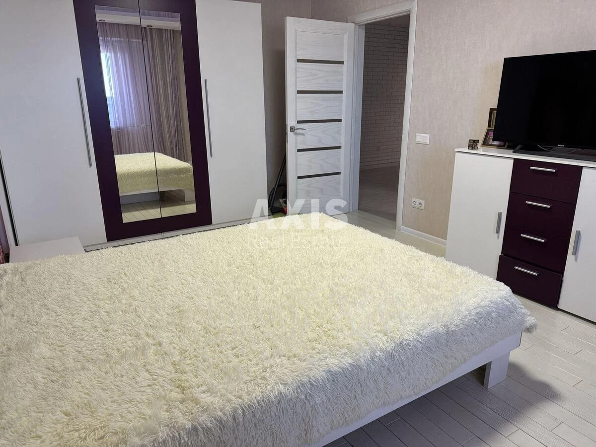 3k apartment vul. Urlivs'ka 38/235504412