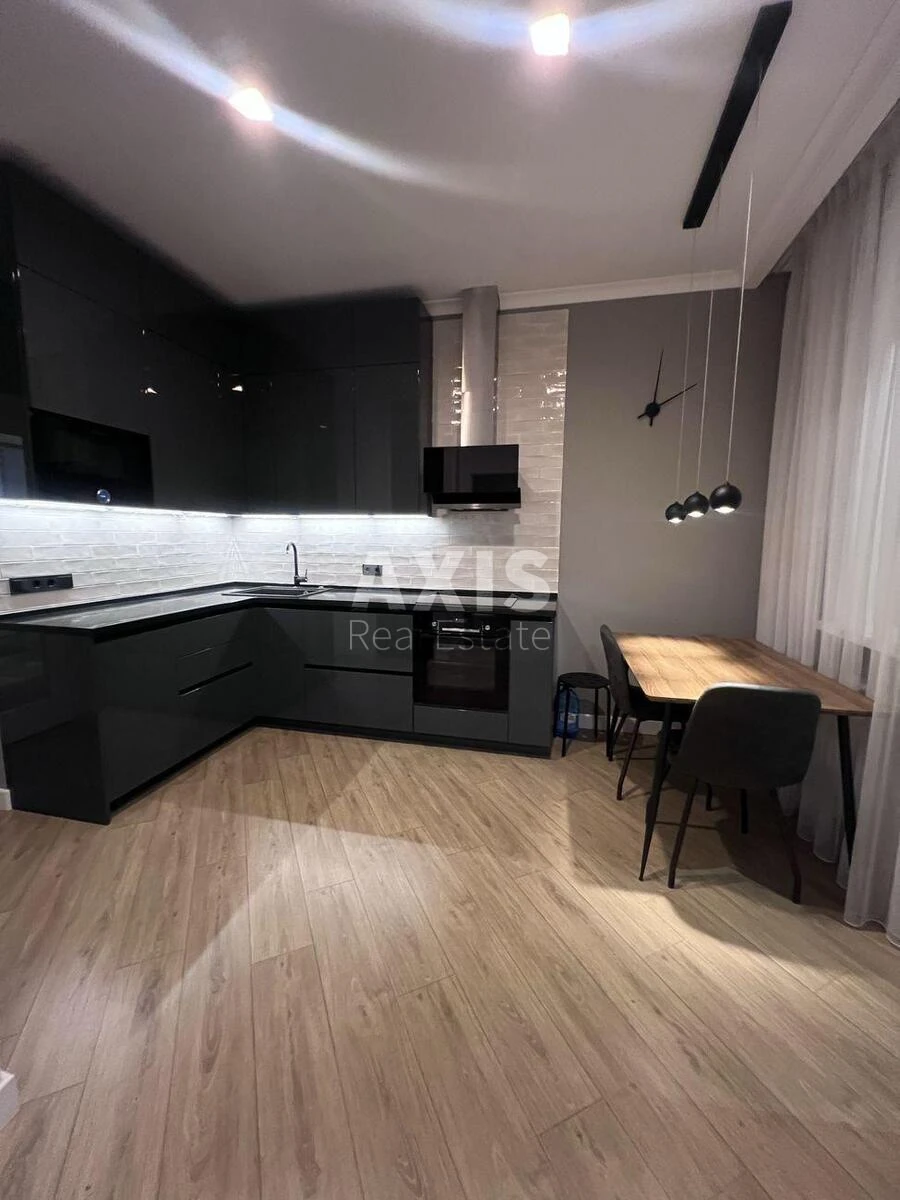 1k apartment vul. Preobrazhens'ka 8Б64289