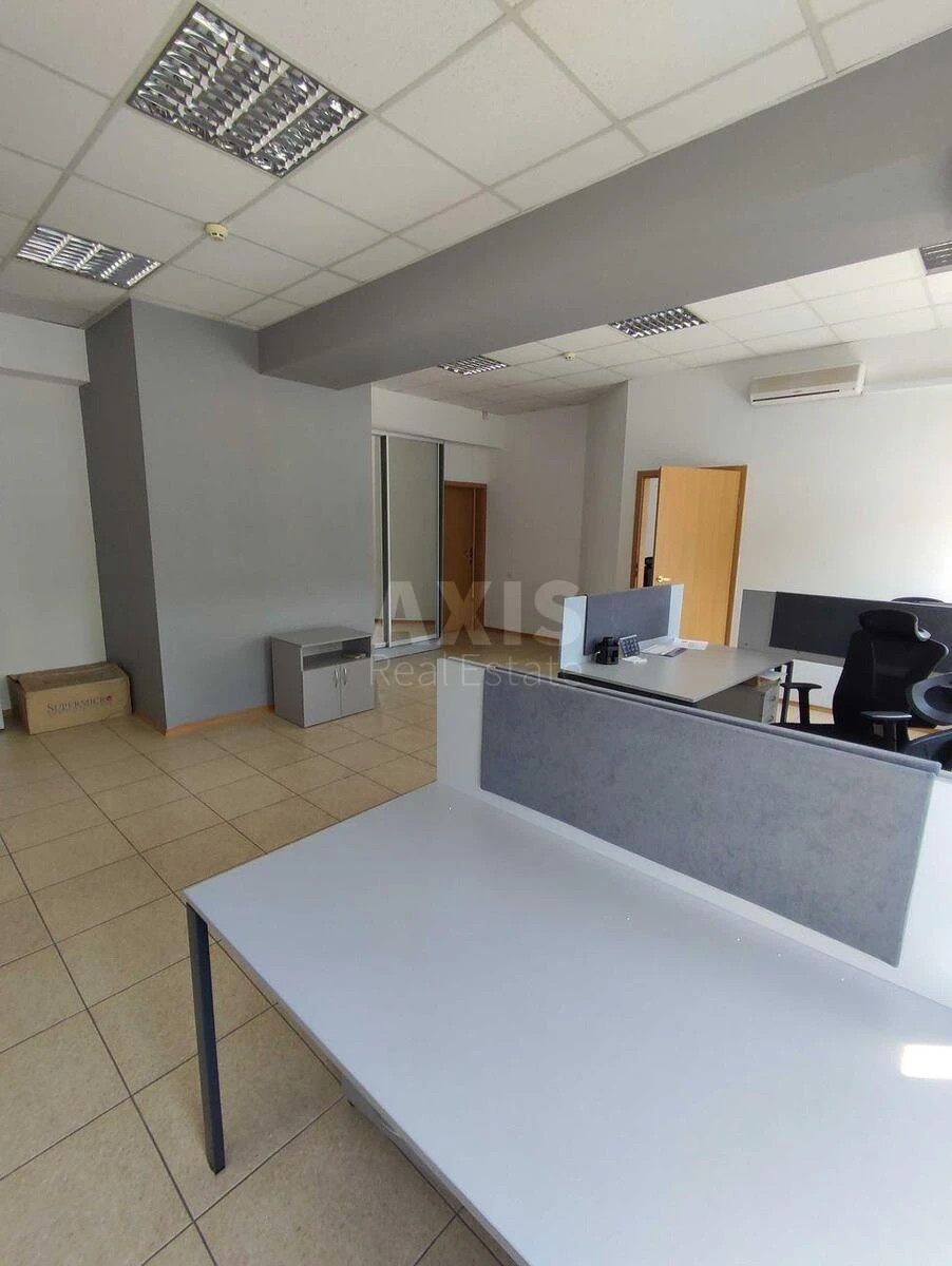 Office vul. Sverstjuka Jevgena 11Б, 67m2641314
