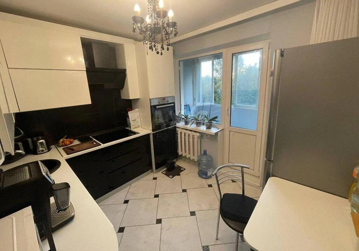 3к квартира ул. Вышгородская 47Б707040
