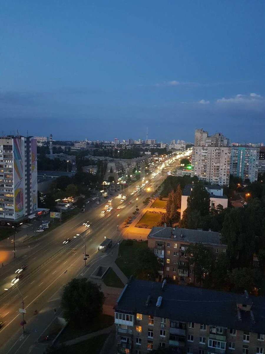 4k apartment pr-t Berestejskij 103683837