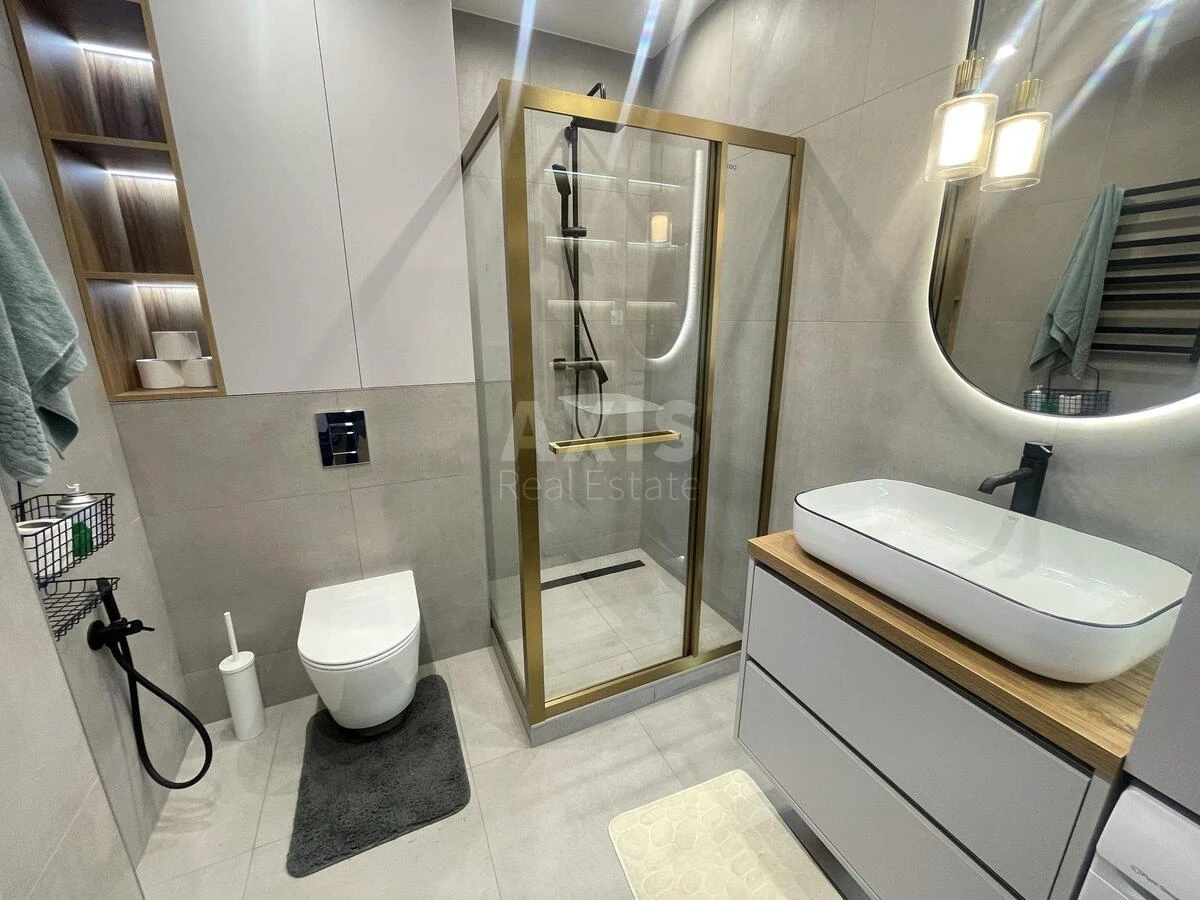 1k apartment nab. Dniprovs'ka 15624926